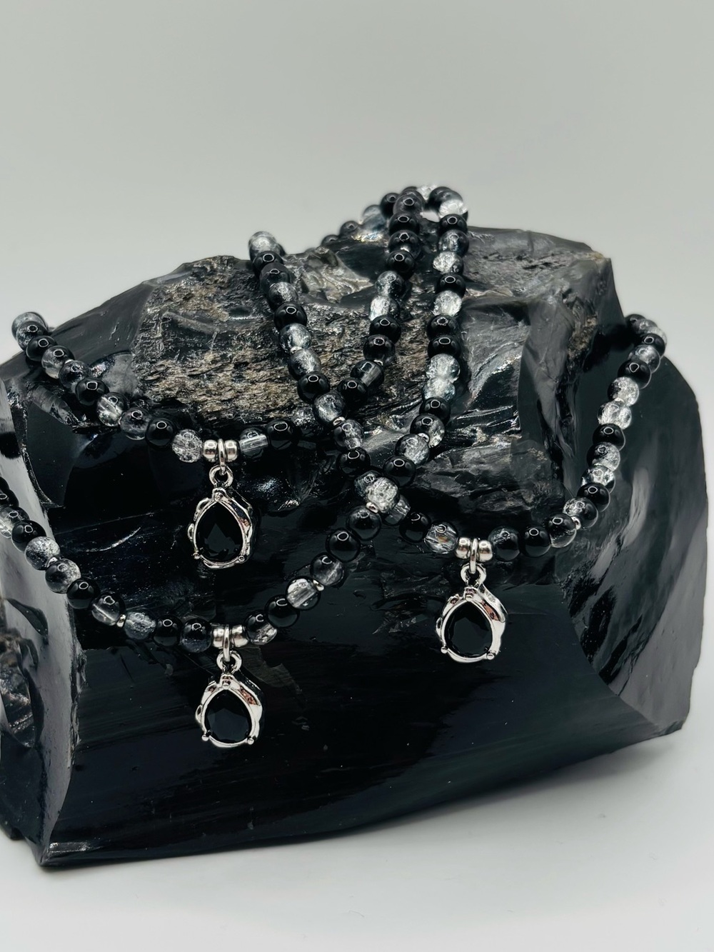 *ANKLET* Silver Tone Black Crystal & Black Crackle Glass Stretchy Anklet